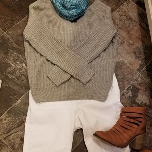 Listicle chunky sweater size small